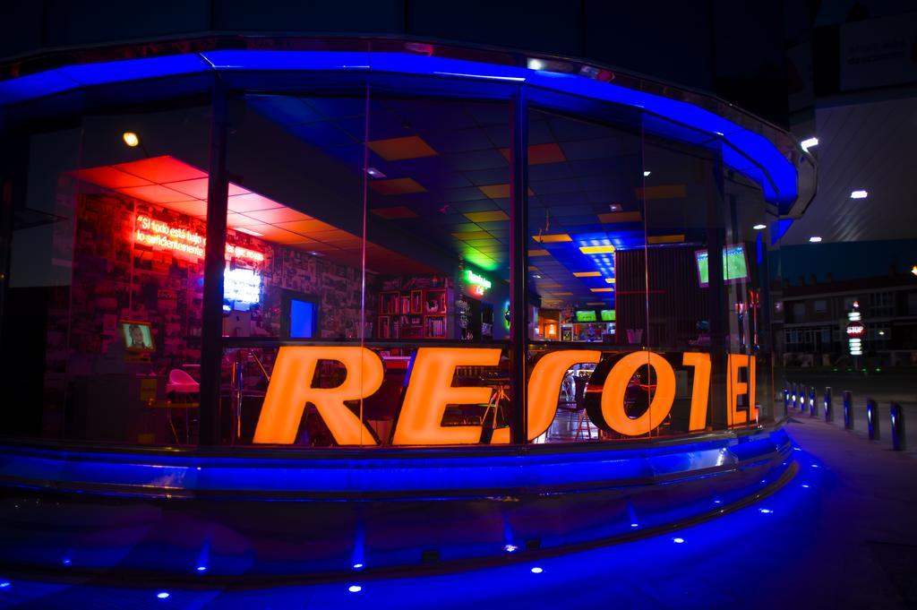 Resotel Villares de la Reina Экстерьер фото