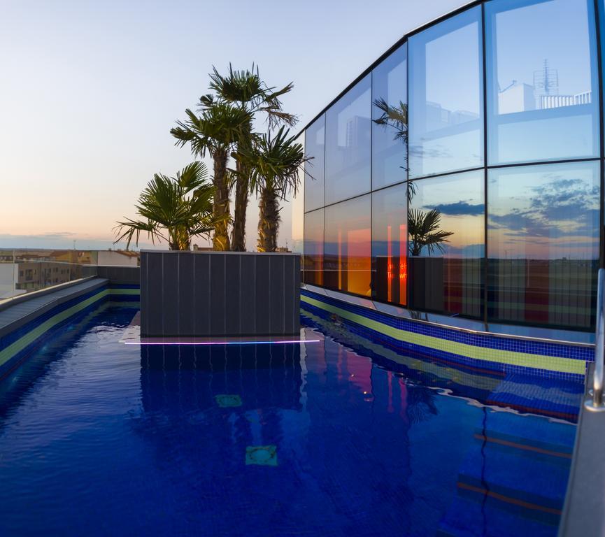 Resotel Villares de la Reina Экстерьер фото